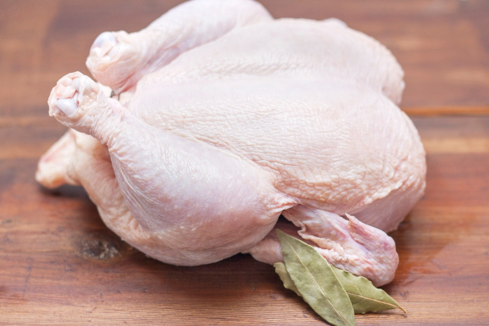 Pastured Chicken - Large (7.1-7.4 lbs)